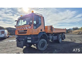 Φορτηγό ανατρεπόμενο Tipper/sand spreader IVECO TRAKKER 410 6x4 (2008): φωτογραφία 4