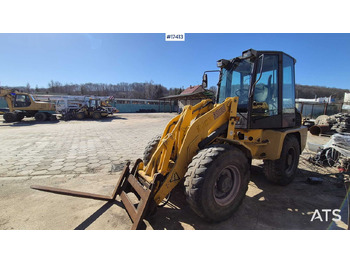 Ελαστιχοφόρος φορτωτής AHLMANN