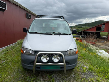 Βαν Toyota Hiace 4x4: φωτογραφία 3