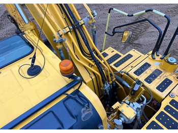 Ερπυστριοφόρος εκσκαφέας Komatsu PC 210LC: φωτογραφία 3