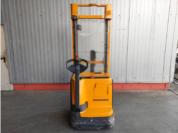 Μηχάνημα στοίβαξης Jungheinrich EJC 212 Z: φωτογραφία 4 Μηχάνημα στοίβαξης Jungheinrich EJC 212 Z: φωτογραφία 4