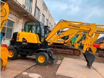 Τροχοφόρος εκσκαφέας HYUNDAI