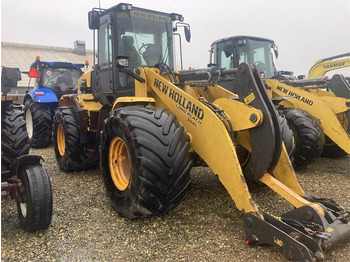 Ελαστιχοφόρος φορτωτής New Holland W170C LR T4B: φωτογραφία 2