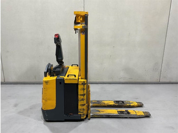 Μηχάνημα στοίβαξης JUNGHEINRICH