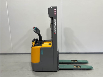 Μηχάνημα στοίβαξης JUNGHEINRICH