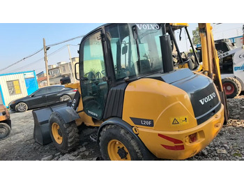 Ελαστιχοφόρος φορτωτής Preferential Price Used Volvo L20F Small Skid Steer Loader Secondhand VOLVO L20f Mini Wheel Loader in Good Condition for Sale: φωτογραφία 2 Ελαστιχοφόρος φορτωτής Preferential Price Used Volvo L20F Small Skid Steer Loader Secondhand VOLVO L20f Mini Wheel Loader in Good Condition for Sale: φωτογραφία 2