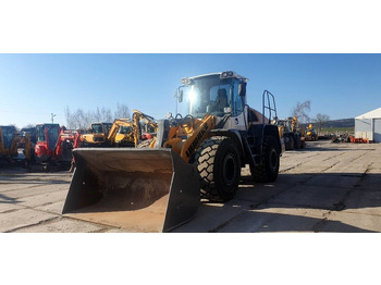 Ελαστιχοφόρος φορτωτής LIEBHERR L 550