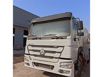 Leasing SINOTRUCK HOWO  SINOTRUCK HOWO: φωτογραφία 1