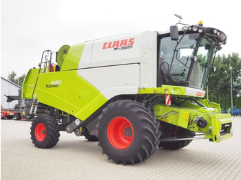 Θεριζοαλωνιστική μηχανή Claas Tucano 440 + V620: φωτογραφία 4