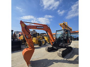 Μίνι εκσκαφέας DOOSAN DX60