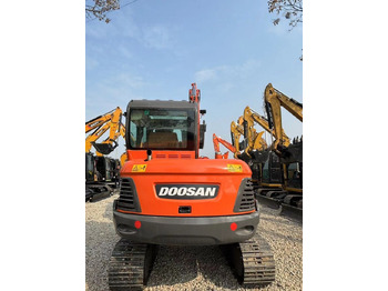 Μίνι εκσκαφέας Doosan DX60: φωτογραφία 2