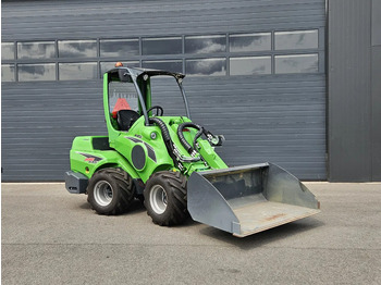 Ερπυστριοφόρος μικρός φορτωτής AVANT