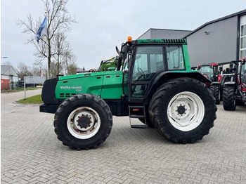Τρακτέρ VALTRA 8000