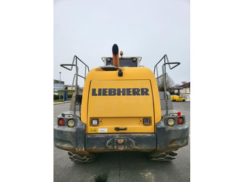 Ελαστιχοφόρος φορτωτής Liebherr L580 2plus2: φωτογραφία 4