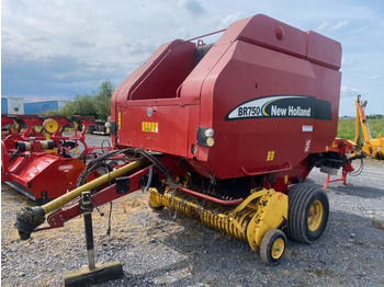 Leasing NEW-HOLLAND BR750 NEW-HOLLAND BR750: φωτογραφία 1