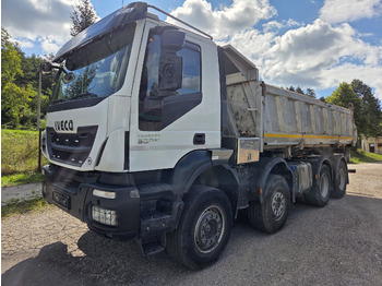Φορτηγό ανατρεπόμενο IVECO Trakker