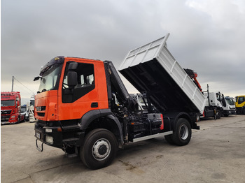 Φορτηγό με γερανό IVECO Trakker