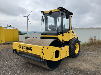 Οδοστρωτήρας BOMAG