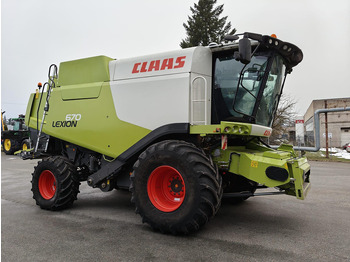 Θεριζοαλωνιστική μηχανή CLAAS Lexion 670