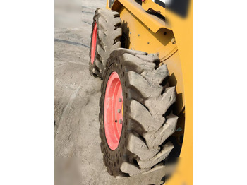 Φορτωτής πλάγιας ολίσθησης CATERPILLAR 226B: φωτογραφία 4