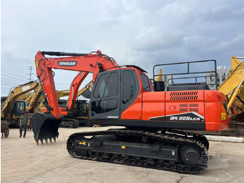 Ερπυστριοφόρος εκσκαφέας DOOSAN DX225LC