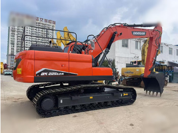 Ερπυστριοφόρος εκσκαφέας DOOSAN DX225 LC: φωτογραφία 2 Ερπυστριοφόρος εκσκαφέας DOOSAN DX225 LC: φωτογραφία 2