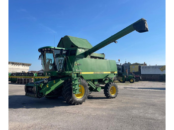 Θεριζοαλωνιστική μηχανή JOHN DEERE