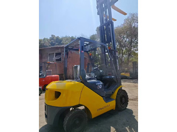 Κάθετος ανελκυστήρας με κατάρτι KOMATSU 3-ton: φωτογραφία 5