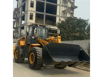 Ελαστιχοφόρος φορτωτής CUMMINS