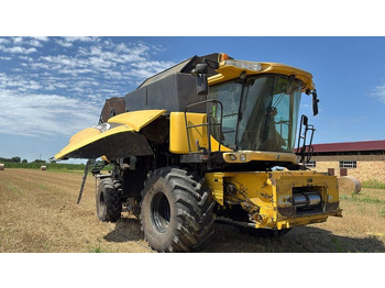 Θεριζοαλωνιστική μηχανή NEW HOLLAND CR900