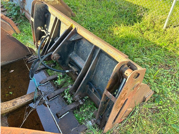 Ελαστιχοφόρος φορτωτής SCHAEFF