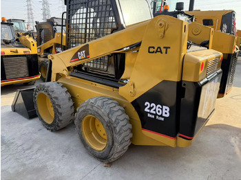 Φορτωτής πλάγιας ολίσθησης CATERPILLAR 226