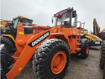 Ελαστιχοφόρος φορτωτής DOOSAN DL505: φωτογραφία 3