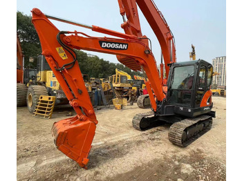 Ερπυστριοφόρος εκσκαφέας DOOSAN DX60-9C