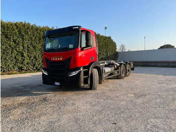 Φορτηγό φόρτωσης γάντζου IVECO X-WAY