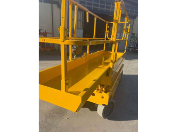 Ψαλιδωτό ανυψωτικό Haulotte COMPACT 8: φωτογραφία 2