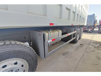 Καινούριο Φορτηγό ανατρεπόμενο για τη μεταφορά χύδηνυλικών SINOTRUK Sino Howo 8x4 Dump truck for Sale in Senegal: φωτογραφία 5