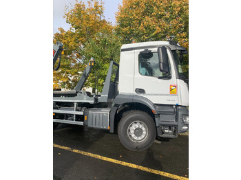 Φορτηγό καδοφόρος φορτωτής MERCEDES-BENZ Actros 1835