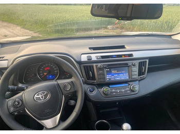 SUV Toyota RAV4 2.0 D-4D 4x4: φωτογραφία 3 SUV Toyota RAV4 2.0 D-4D 4x4: φωτογραφία 3