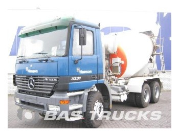 Μπετονιέρα φορτηγό Mercedes-Benz Actros 3331 B Manual Euro 2: φωτογραφία 1