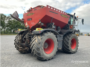 Τρακτέρ 2011 Claas Xerion 3800 Saddle Trac 4WD Tractor: φωτογραφία 4 Τρακτέρ 2011 Claas Xerion 3800 Saddle Trac 4WD Tractor: φωτογραφία 4