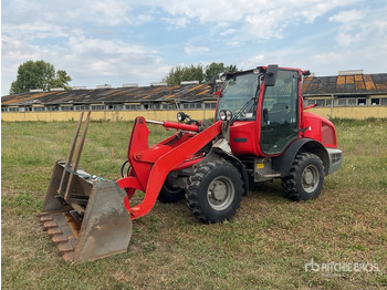 Ελαστιχοφόρος φορτωτής CASE