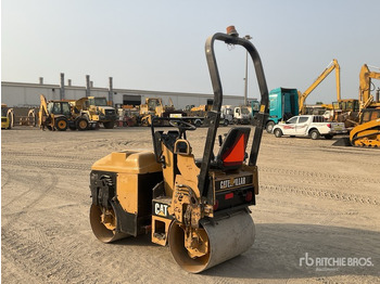 Οδοστρωτήρας 2006 Cat CB114: φωτογραφία 4