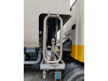 Φορτηγό βυτιοφόρο SCANIA P400: φωτογραφία 2 Φορτηγό βυτιοφόρο SCANIA P400: φωτογραφία 2