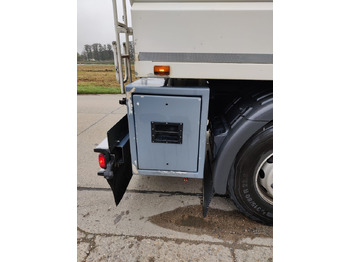 Φορτηγό βυτιοφόρο SCANIA P400: φωτογραφία 3 Φορτηγό βυτιοφόρο SCANIA P400: φωτογραφία 3