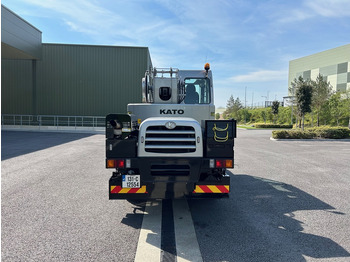 Τηλεσκοπικός γερανός KATO 13 Ton City Crane - Only 17,000Kms from New: φωτογραφία 4