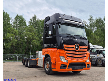 Φορτηγό σασί MERCEDES-BENZ Actros 3563  8×4 ( Steering axle): φωτογραφία 4