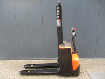 Μηχάνημα στοίβαξης BT