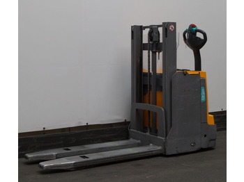 Μηχάνημα στοίβαξης JUNGHEINRICH EJD