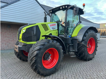 Τρακτέρ CLAAS Axion 810